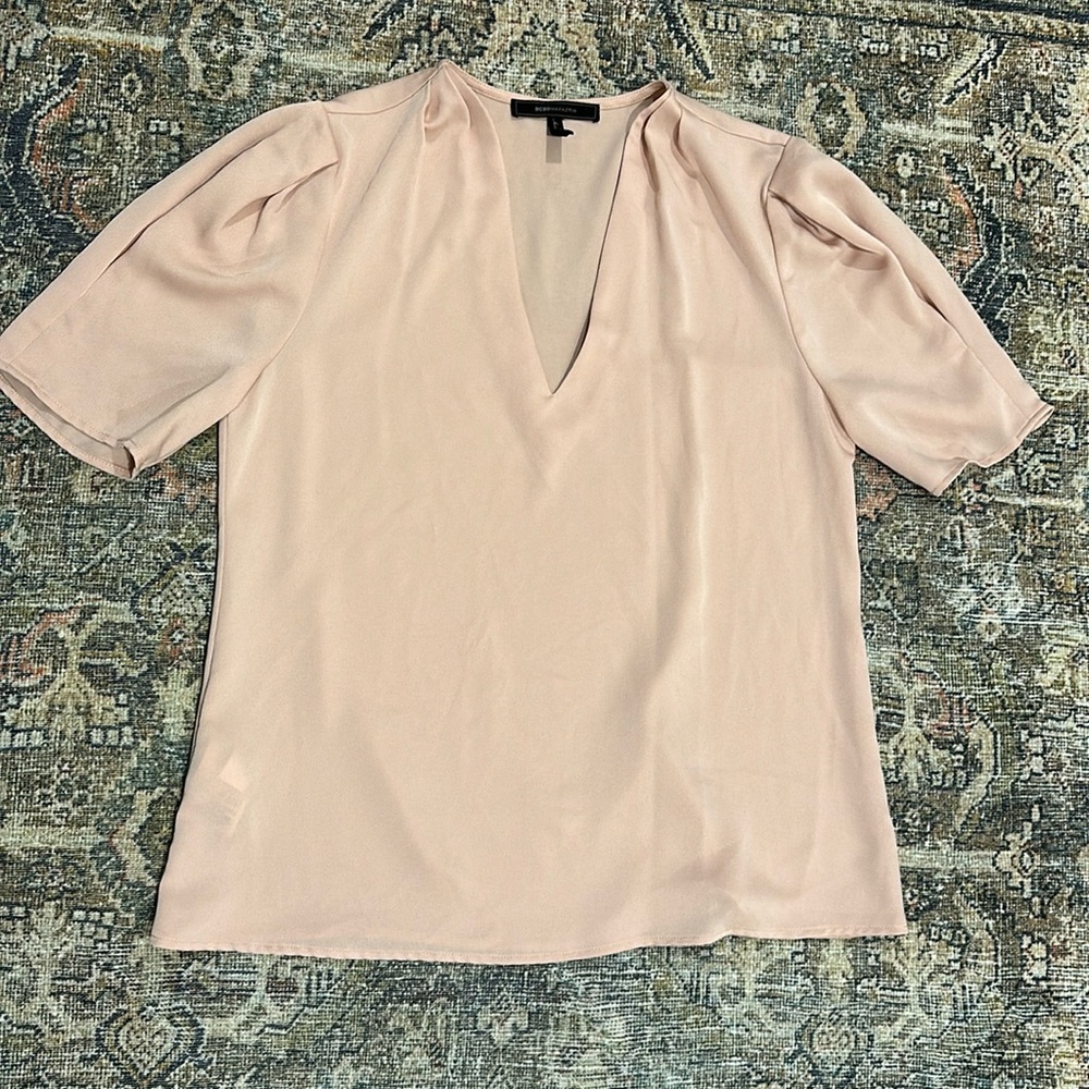 Like new BCBGMaxazria pink short sleeve blouse